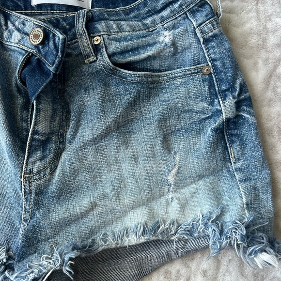 KanCan Distressed Light Blue Jean Shorts Size 27 - Picture 4 of 5